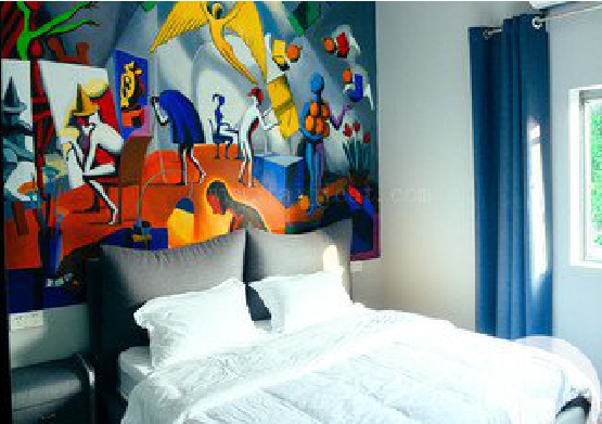 定边对于酒店的墙体彩绘而言更注重哪些方面？